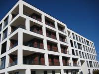   &raquo; Click to zoom ->