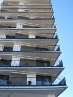   &raquo; Click to zoom ->